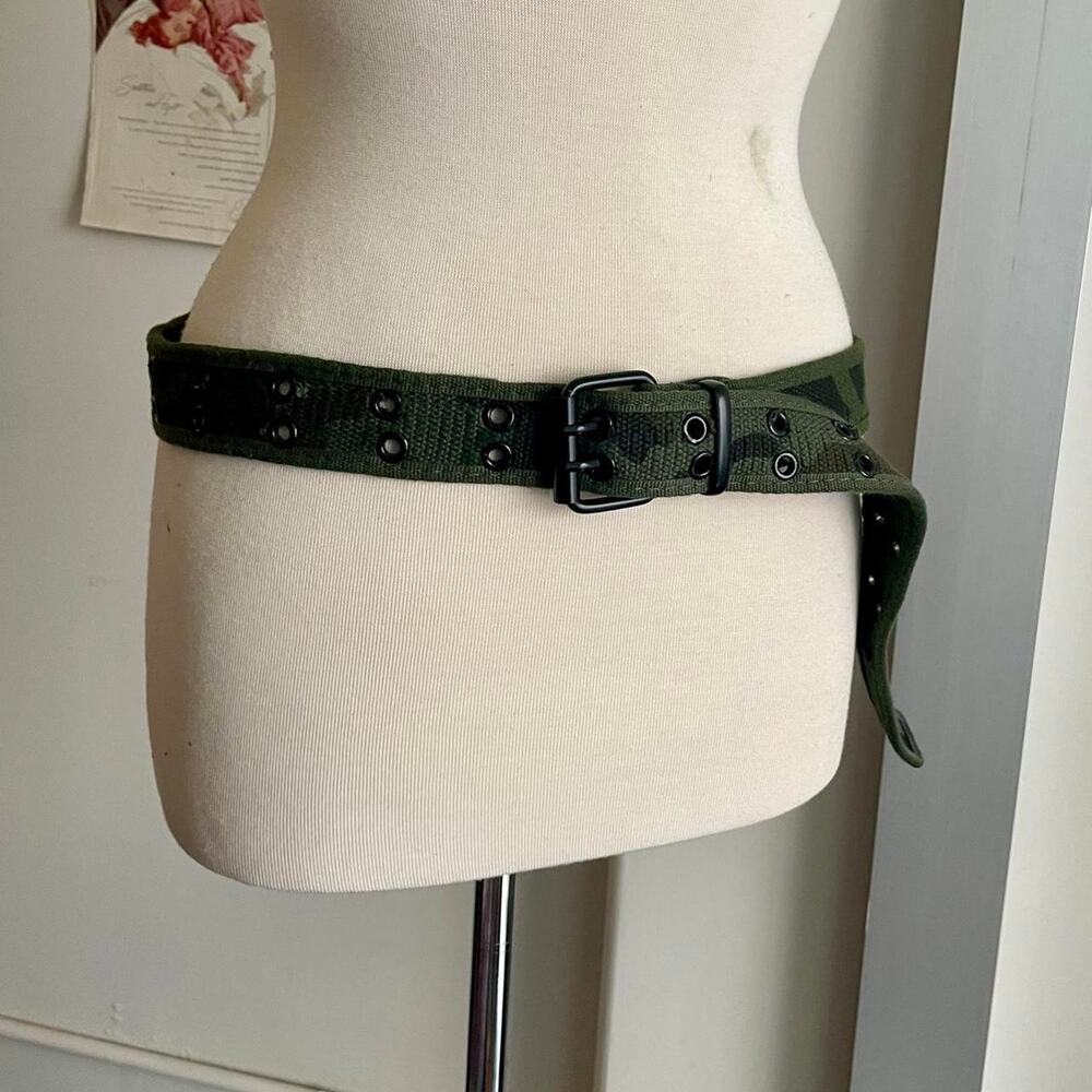 Camo y2k rivet belt 50